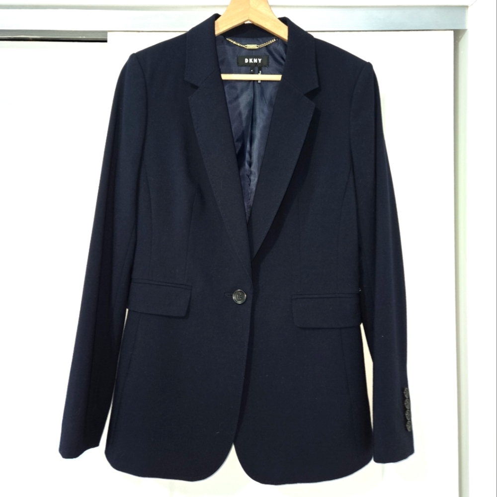 DKNY Blazer with shoulder pads size 4 womens